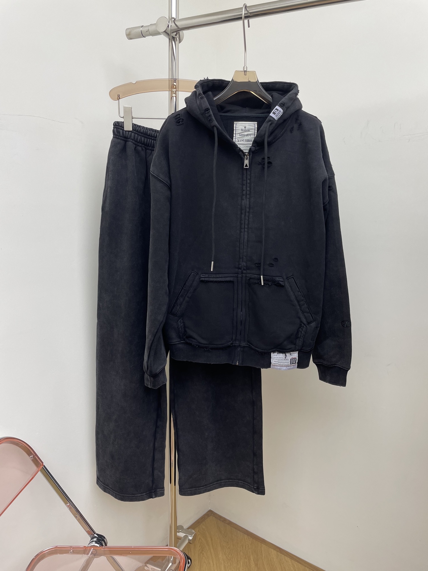 NO:481526,mihara yasuhiro Sanyuan Kangyu 2025 autumn and winter new sweatshirt set Super heavy industry package The washing and old-fashioned process is extremely cumbersome, and the materials are very useful. The same style of men and women xssmlxl P real photos, hoodie, sweatshirts, alexander wang19860909mihara yasuhiro三元康裕 2025秋冬新款卫衣套装 超级重工款 洗水做旧工艺极其繁琐 用料十足 男女同款 xssmlxl P实拍图,,hoodie,sweatshirts,alexander wang,Women's clothing