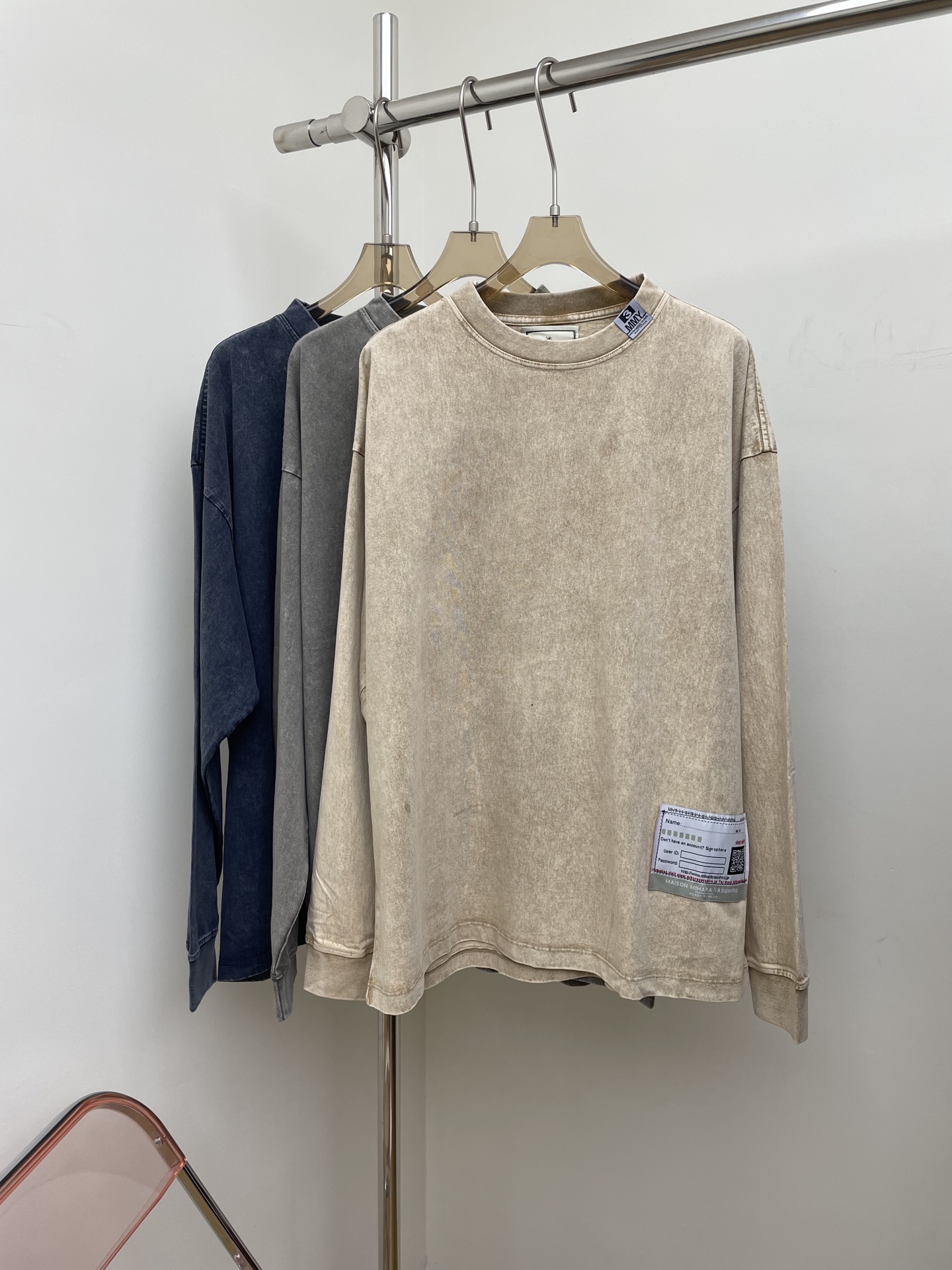 NO:484289,Mihara yasuhiro Sanyuan Kangyu 2025 autumn and winter new round neck long sleeve t washing and old-fashioned process is extremely complicated, men and women same style, three-color four-code smlxl P real photo, alexander wang19860909mihara yasuhiro三元康裕 2025秋冬新款圆领长袖t 洗水做旧工艺极其繁琐 男女同款 三色四码 smlxl P实拍图,,alexander wang,Women's clothing