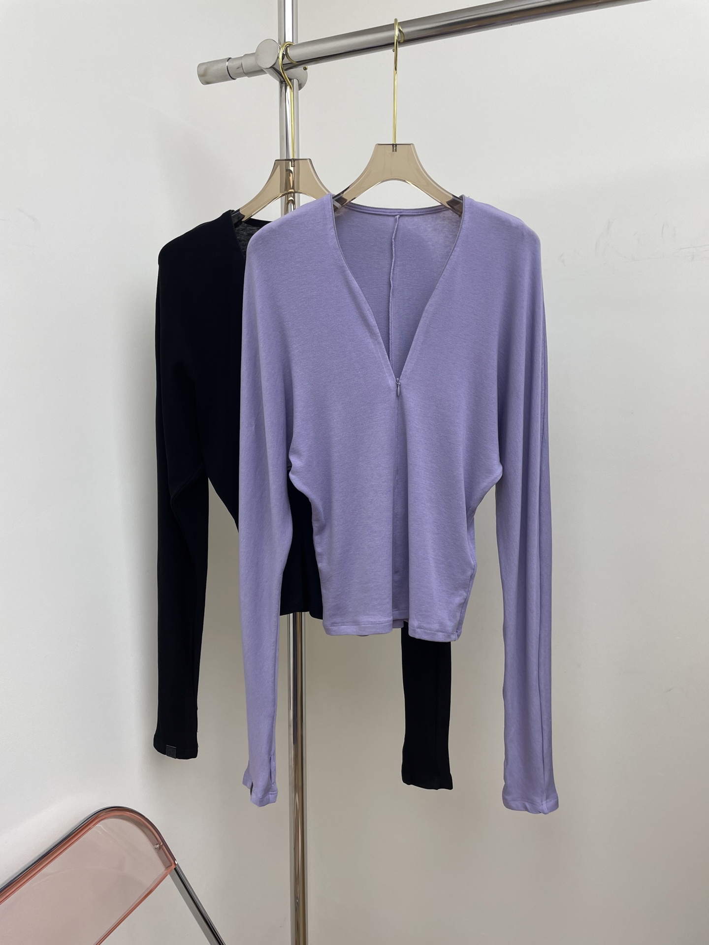 NO:499099,RAV 2025 early autumn new neck bat sleeve top bat sleeve design, invisible zipper that freely adjusts skin exposure. SML real photo, alexander wang19860909RAV 2025早秋新款领蝙蝠袖上衣蝙蝠袖设计,自由调节露肤度的隐形拉链.SML 实拍图,,alexander wang,Women's clothing