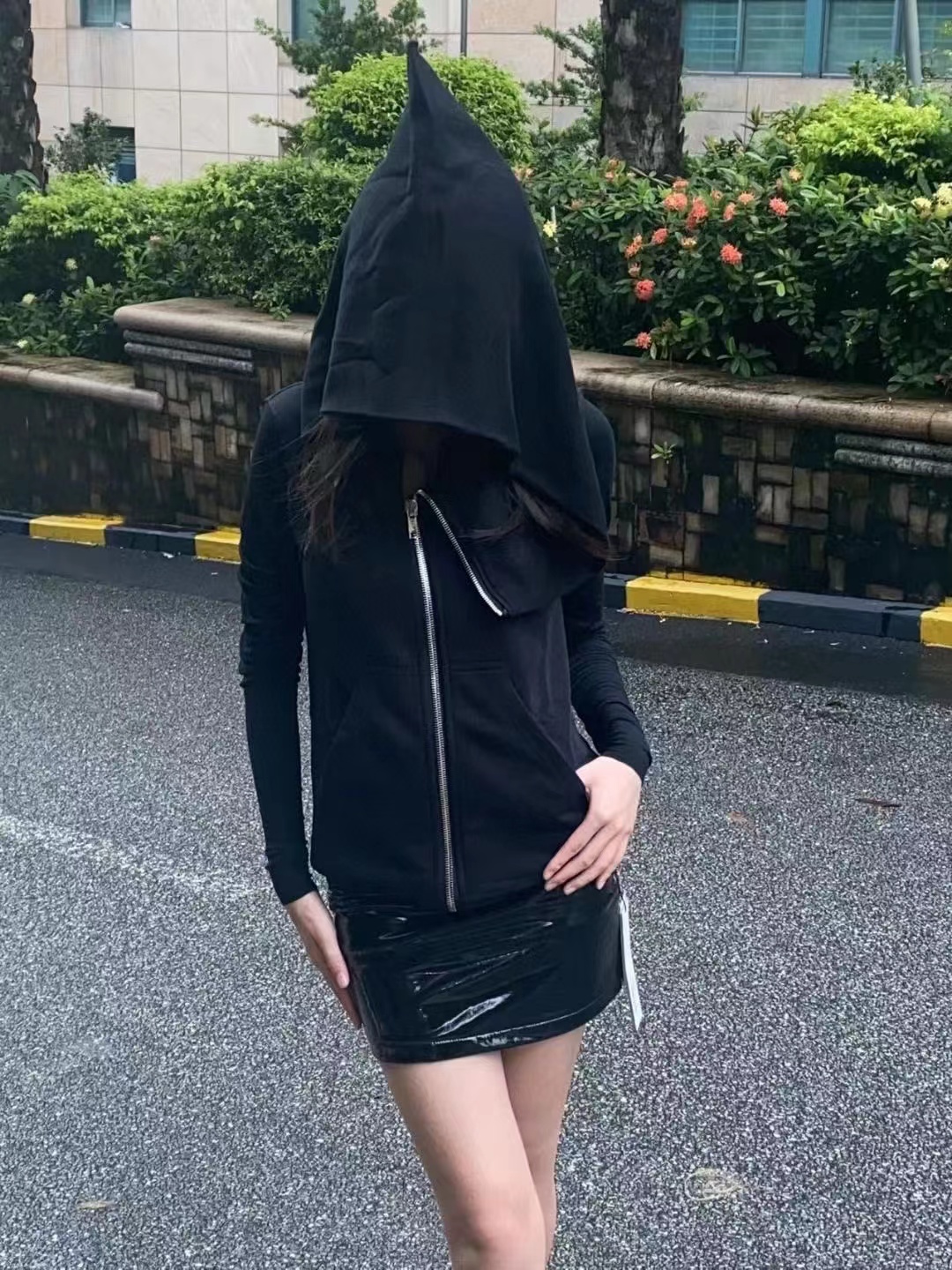 NO:500642,rick owens 2025 autumn and winter new style, classic versatile ribbed sleeve splicing slim fit sweater hoodie YB quality SML, hoodie, sweatshirts, hats, alexander wang19860909rick owens 2025秋冬新款 副线经典百搭罗纹袖子拼接修身版型卫衣巫师帽衫 YB品质 SML,,hoodie,sweatshirts,hats,alexander wang,Women's clothing