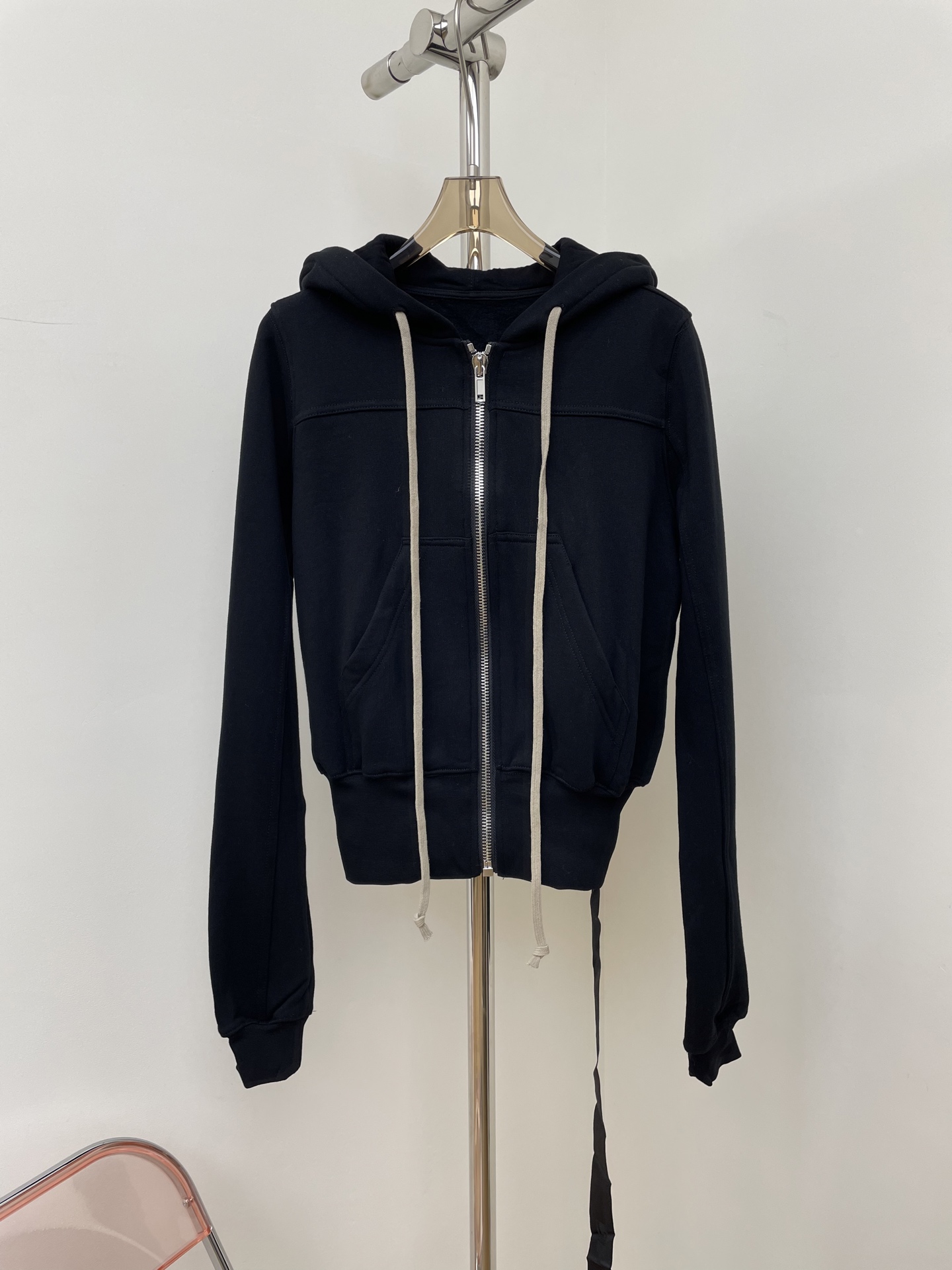 NO:500649,rick owens 2025 autumn and winter new zipper sweatshirt main line style slim short style lift ratio original quality sml real photos, hoodie, sweatshirts, alexander wang19860909rick owens 2025秋冬新款拉链卫衣 主线款 修身短款 拉升比例 原版品质 sml 实拍图,,hoodie,sweatshirts,alexander wang,Women's clothing