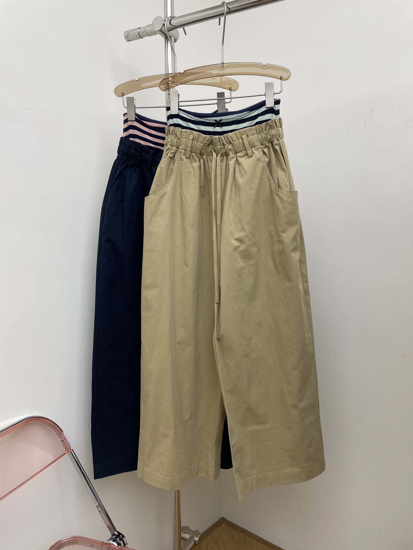 NO:502497,RA 2025 autumn and winter new double-waist casual pants, sweet and spicy, fashionable and stylish, two-color three-code sml real photo, alexander wang19860909RA 2025秋冬新款双腰休闲裤 甜辣拽姐风 时髦有型 两色三码 sml 实拍图,,alexander wang,Women's clothing