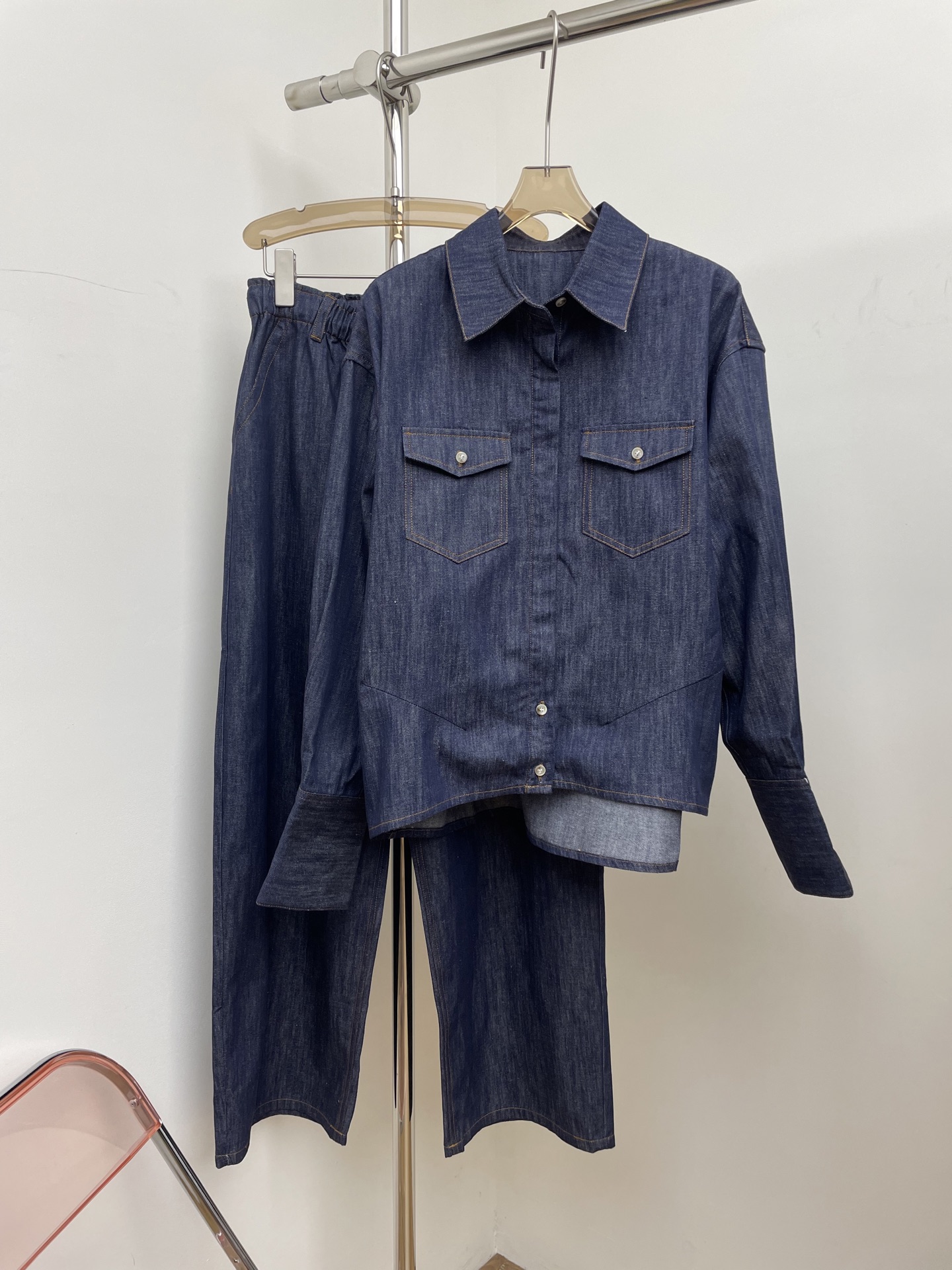 NO:507641,RA 2025 early autumn new style of easy wide-leg trousers, easy to put on and take off elastic waist design, paired with contrasting hiking rope.sml real photo, alexander wang19860909RA 2025早秋新款轻松阔腿长裤,轻松穿脱的松紧腰设计,搭配撞色登山绳.sml 实拍图,,alexander wang,Women's clothing