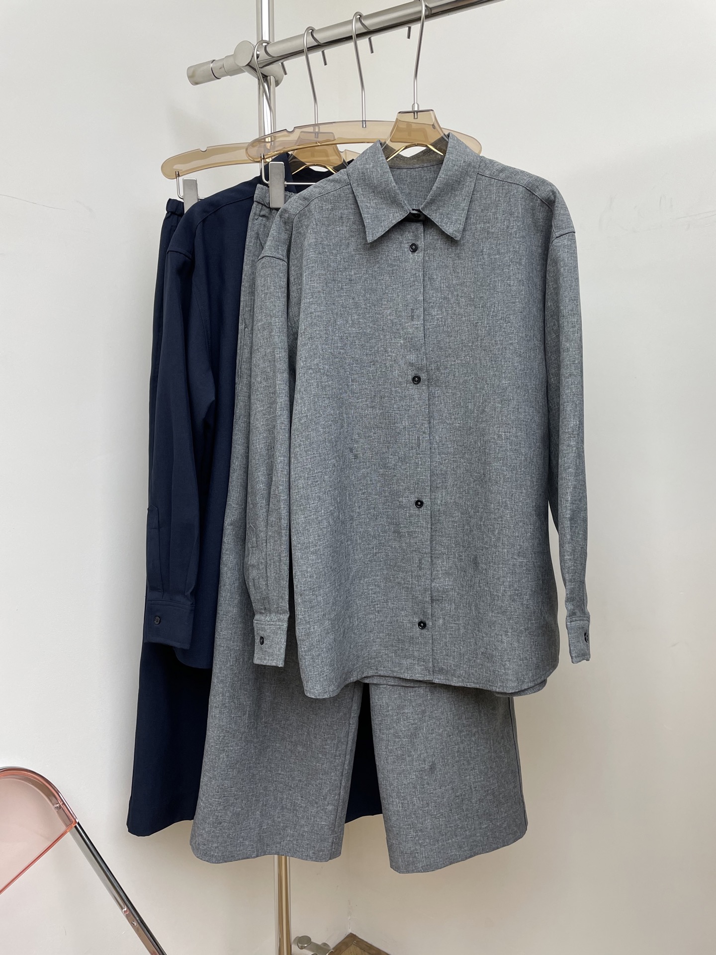 NO:517053,toteme new classic shirt elastic waist trousers row style, minimalist old money, high waist wide-leg design. Two colors and three codes 343638 p photo, alexander wang19860909toteme 早秋新款经典衬衣松紧腰长裤 row风感,极简老钱,高腰阔腿设计.两色三码 343638 p 实拍图,,alexander wang,Women's clothing