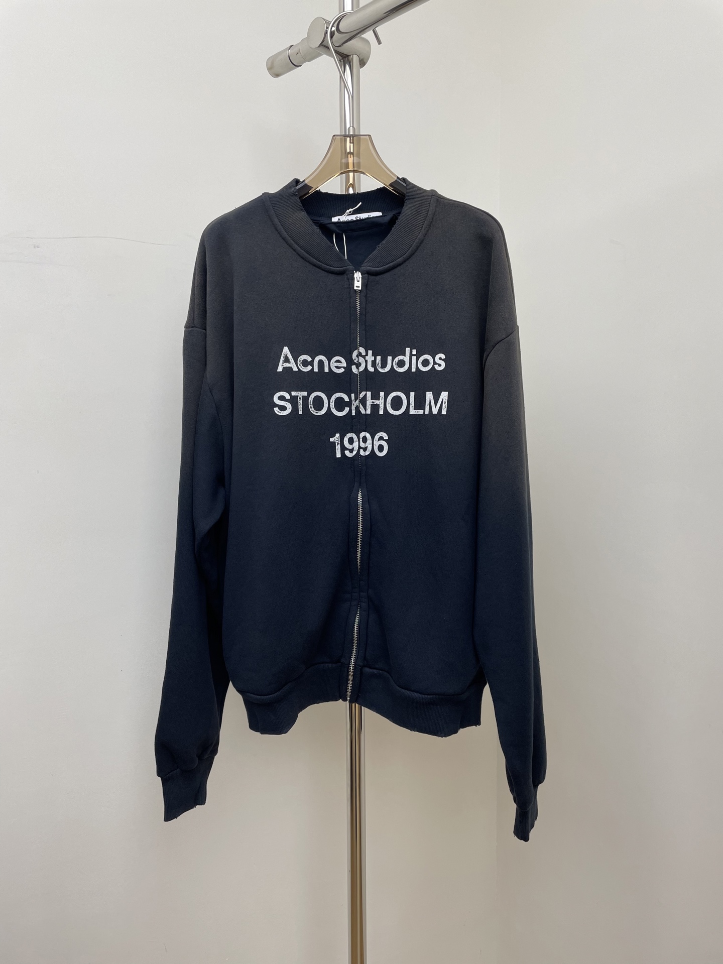 NO:560812,acne 2025 early autumn new jacket 1996 series popular zipper baseball shirt old and dirty smlxl p real photos,acne studios,jackets & coats,alexander wang19860909acne 2025早秋新款外套 1996系列爆款 拉链棒球衫 做旧脏脏 smlxl p实拍图,,acne studios,jackets & coats,alexander wang,Women's clothing