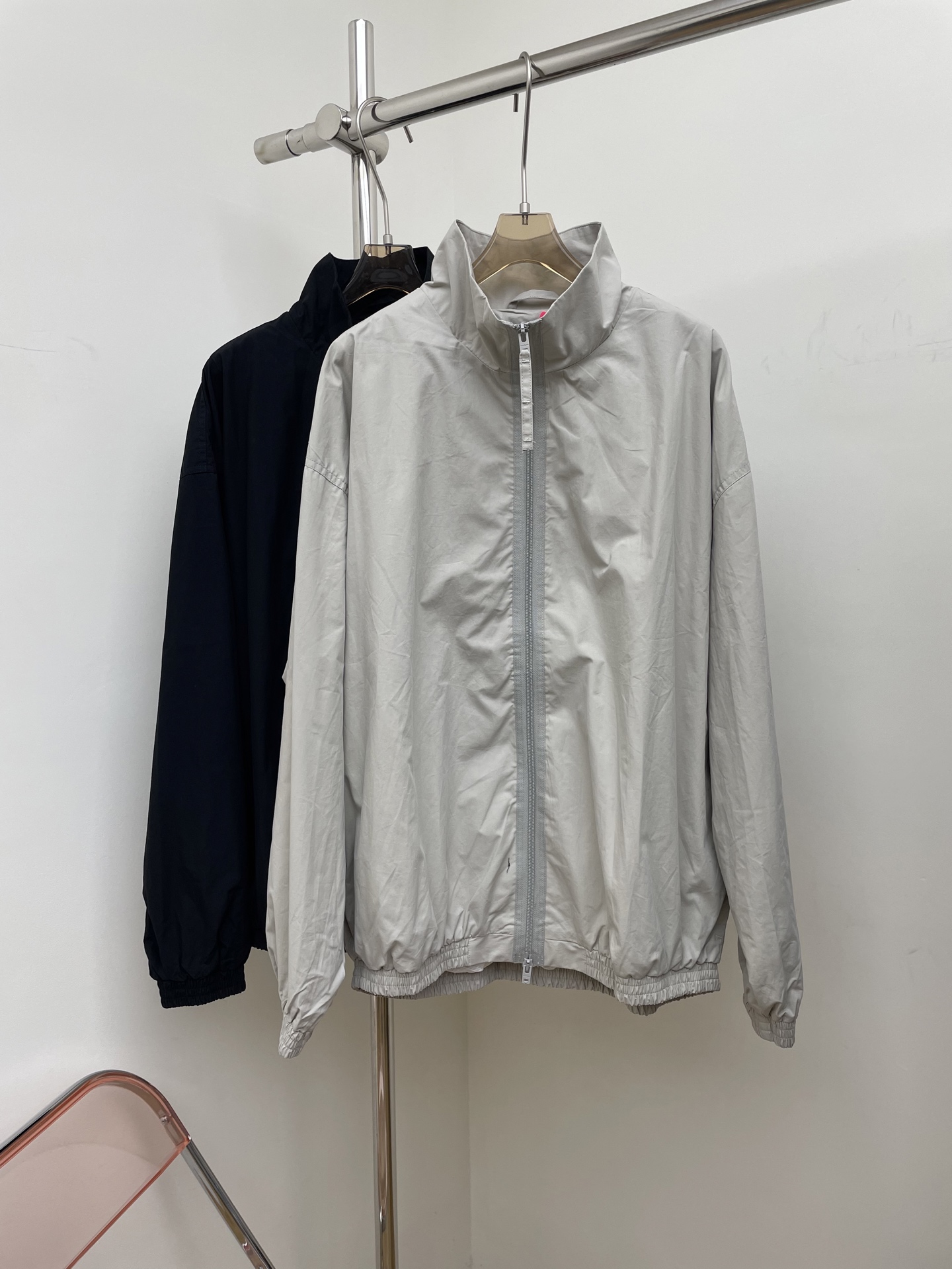 NO:560822,acne 2025 autumn and winter new coat, 1996 embroidery on the back, two-way zipper puller, practical wear without losing style, two colors and four sizes, smlxl p real photos,,acne studios,jackets & coats,alexander wang19860909acne 2025秋冬新款外套 后背1996刺绣 双向拉链头 实穿不失格调 两色四码 smlxl p实拍图,,acne studios,jackets & coats,alexander wang,Women's clothing