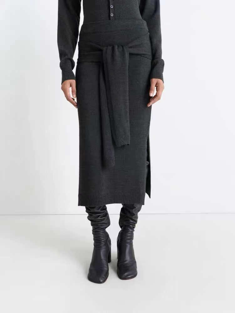 NO:577411,LEMAIRE 2025 autumn and winter new skirt, strap design, minimalist and elegant, two colors and three sizes, sml P,,skirts,alexander wang19860909LEMAIRE 2025秋冬新款半裙 绑带设计 极简优雅 两色三码 sml P,,skirts,alexander wang,Women's clothing