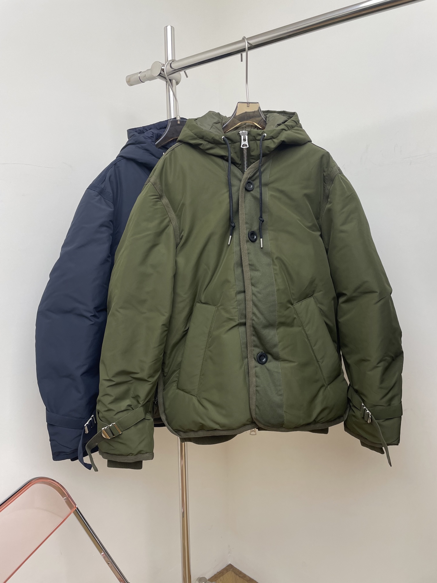 NO:587924,With dust bag sacai 2025 autumn and winter new down jacket fake two-piece design super heavy two colors four sizes smlxl real photo,,down jacket,alexander wang19860909配防尘袋 sacai 2025秋冬新款羽绒服 假两件设计 超级重两色四码 smlxl 实拍图,,down jacket,alexander wang,Women's clothing