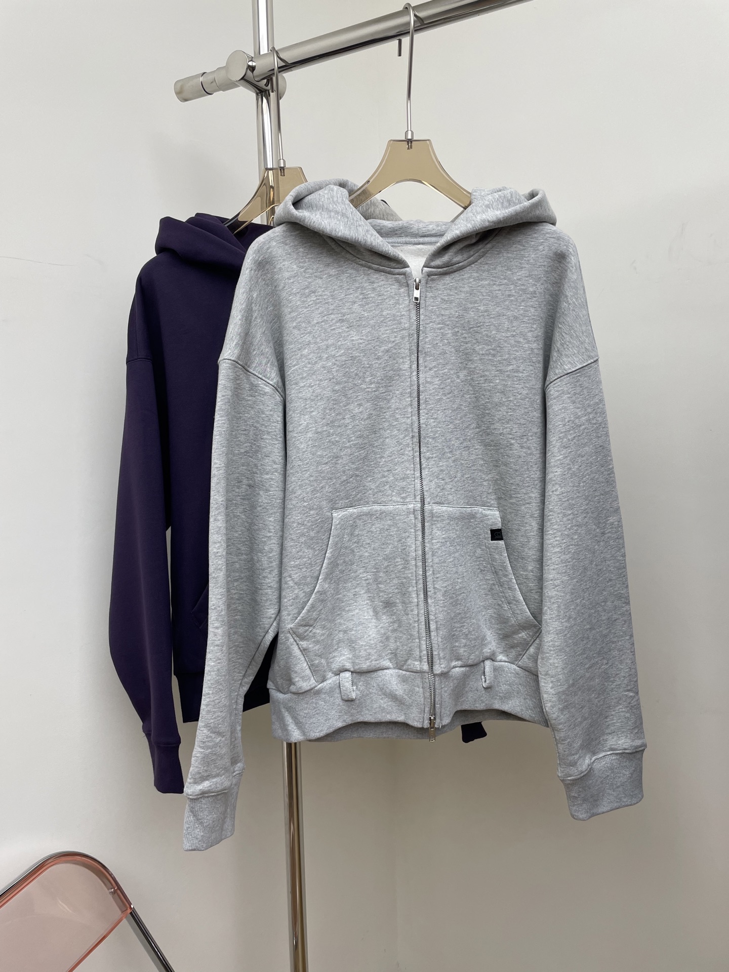 NO:609293,RA 2025 autumn and winter new walking fleece sweatshirt, warm and comfortable fleece sweatshirt fabric, highly tolerant loose casual fit, sml real photos, hoodie, sweatshirts, alexander wang19860909RA 2025秋冬新款散步抓绒卫衣,温暖舒适的加绒卫衣面料,高包容的宽松休闲版型,sml 实拍图,,hoodie,sweatshirts,alexander wang,Women's clothing