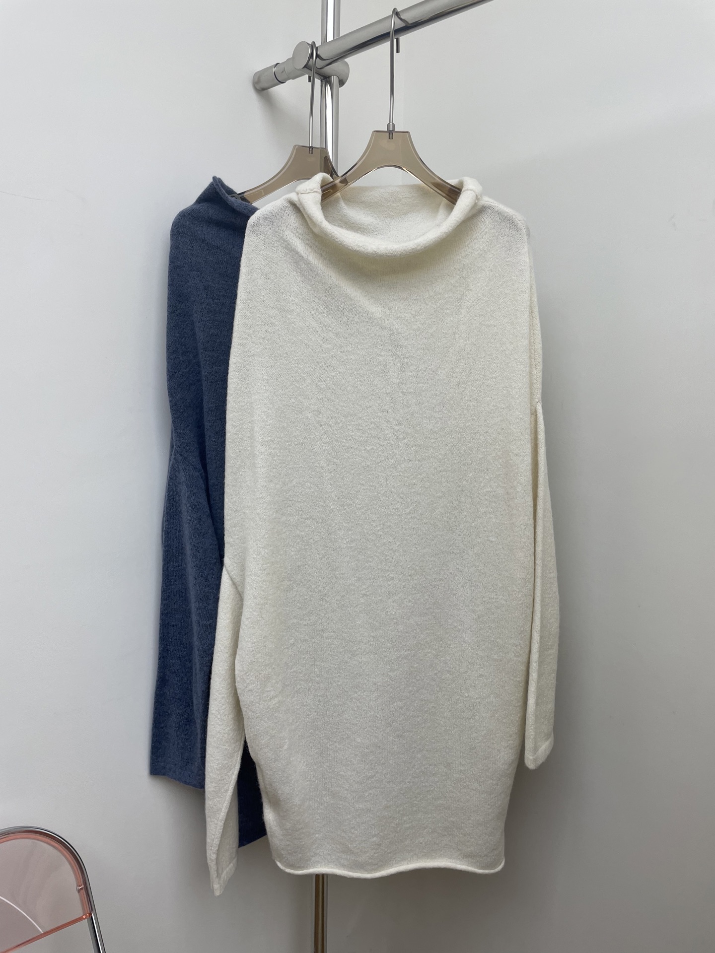 NO:655485,VIKTORIACHA* 2025 autumn and winter new irregular tops, high-necked knitted long-sleeved sweaters. Two colors and three sizes sml real photos,,alexander wang19860909VIKTORIACHA* 2025秋冬新款不规则上衣,高领领口针织长袖毛衫.两色三码sml 实拍图,,alexander wang,Women's clothing