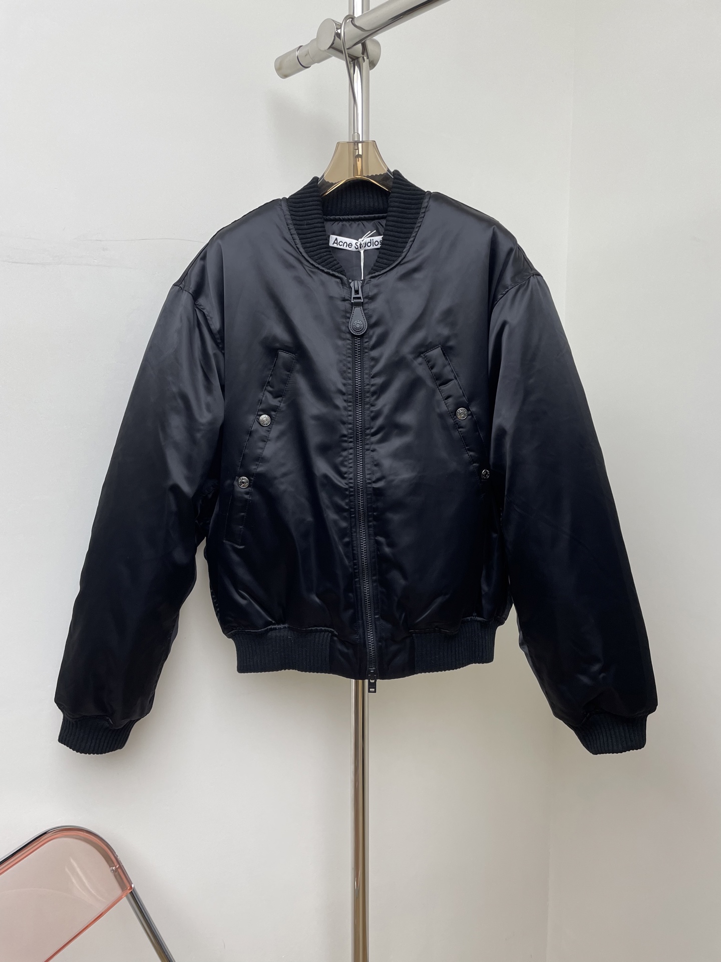 NO:657124,acn* 2025 autumn and winter new 1996 cotton jacket, super eye-catching pink lining inside, oversized logo lining. Loose fit smlxl real shot,, jackets & coats, alexander wang19860909acn* 2025秋冬新款1996棉服夹克,内里超级亮眼的粉色内衬,超大logo内里.宽松版型smlxl 实拍图,,jackets & coats,alexander wang,Women's clothing