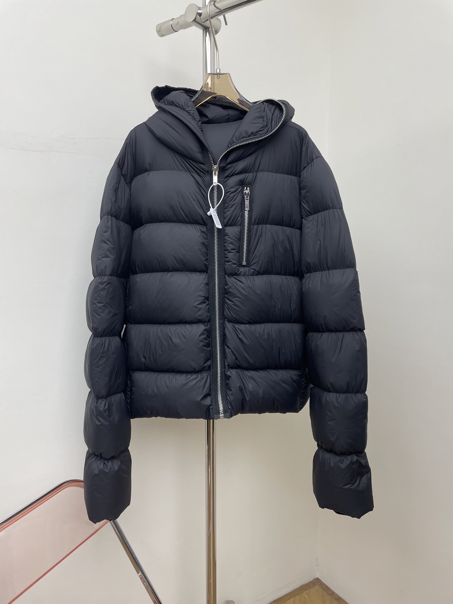 NO:658920,Comes with dust bag rick owens 2025 new autumn and winter down jacket, zipper hooded design, same style for men and women.smlxl real photos,,down jacket,hats,alexander wang19860909配防尘袋 rick owens 2025秋冬新款羽绒服,拉链连帽设计,男女同款.smlxl 实拍图,,down jacket,hats,alexander wang,Women's clothing