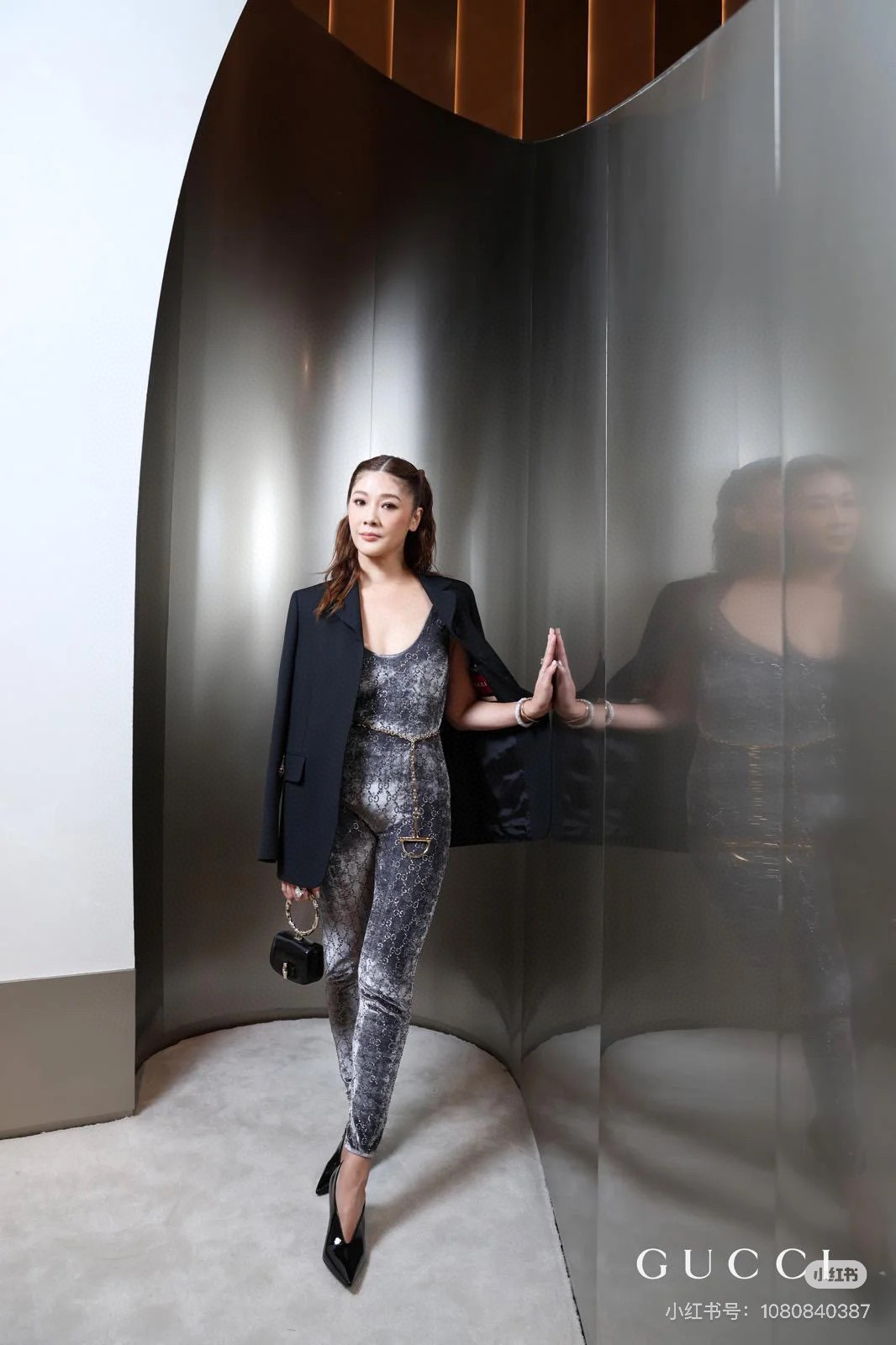 NO:685370,Close-fitting tailoring that shows off your body curves,19860909贴身剪裁超显身材曲线,,,Women's clothing