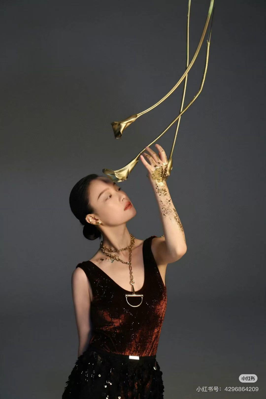 NO:685357,Switch styles with skill and elegance,,19860909干练优雅切换风格,,,Women's clothing