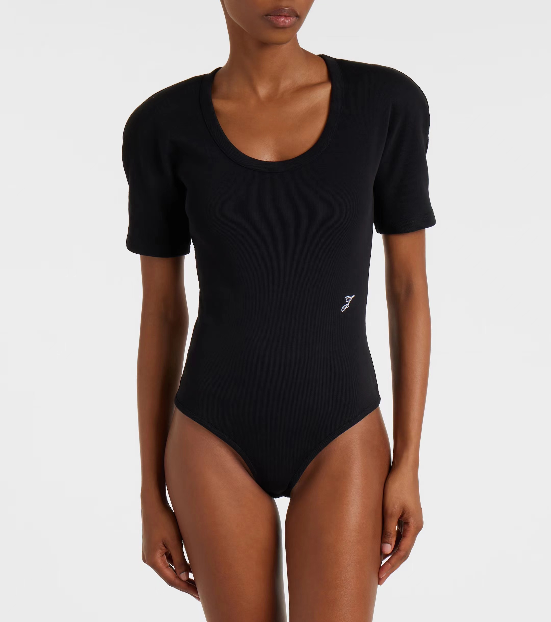 NO:687635,jacquemus 2026 early spring new jumpsuit embroidered logo, super awesome black and white sml,,19860909jacquemus 2026早春新款连体衣 刺绣logo 版型超级赞黑色白色sml,,,Women's clothing