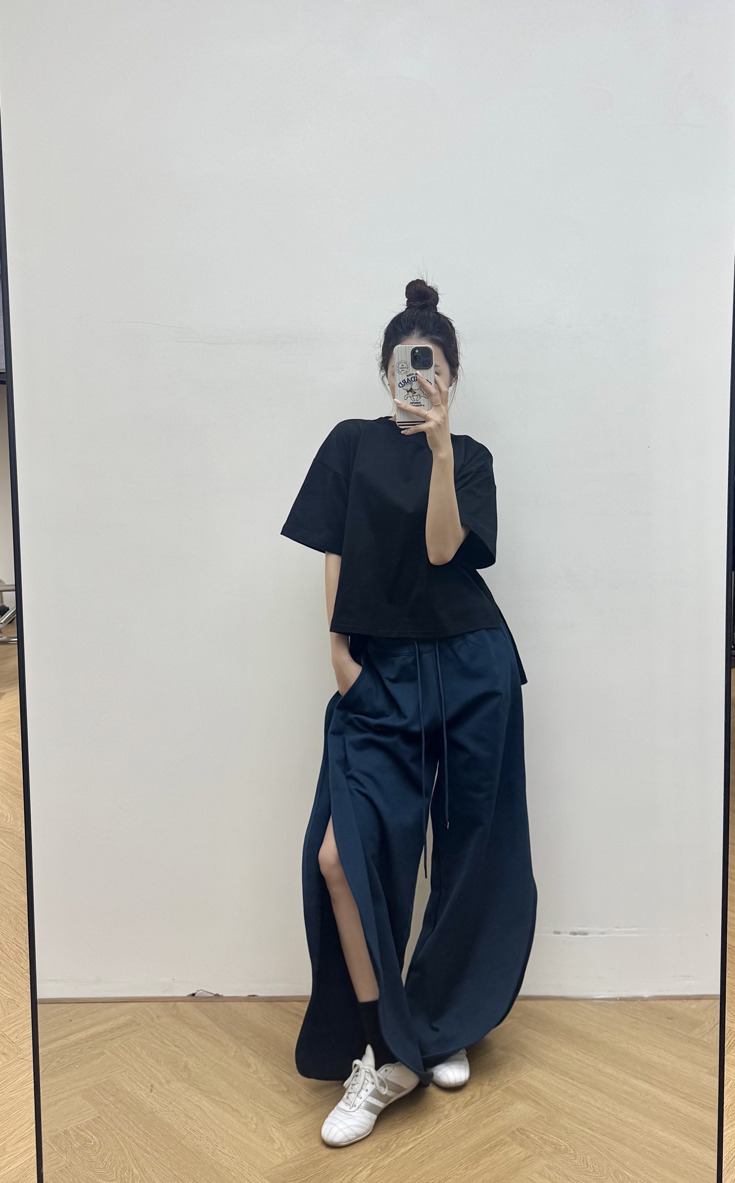 NO:709948,The blue color is super fashionable. There is a set,19860909蓝色超洋气哦 一套都有,,,Women's clothing