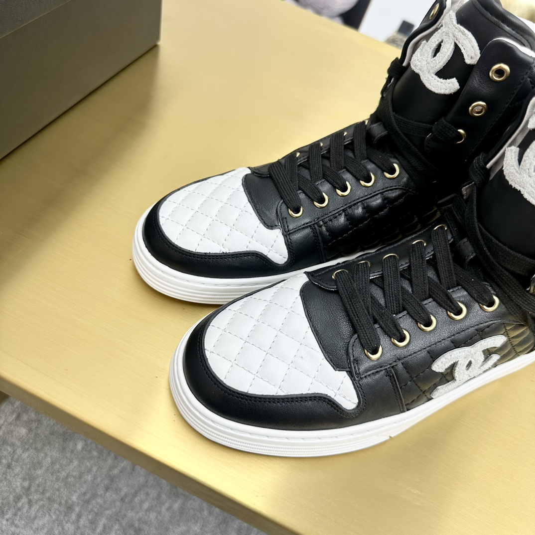 香奈儿高帮休闲短靴 - 头层牛皮の独自デザイン