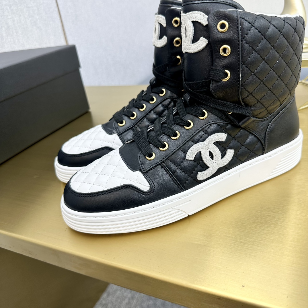 香奈儿高帮休闲短靴 - 头层牛皮の独自デザイン