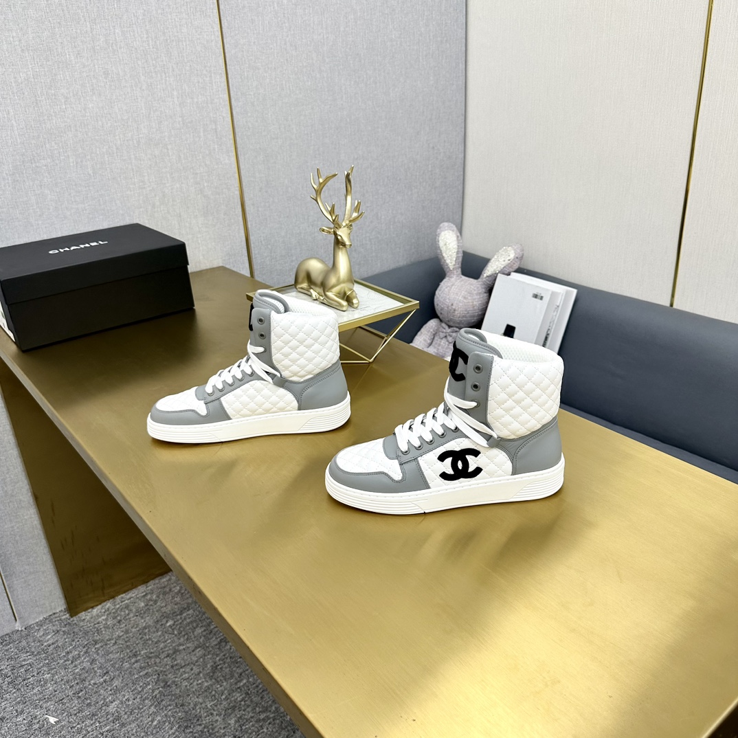 香奈儿高帮休闲鞋 - 头层牛皮・独特デザイン