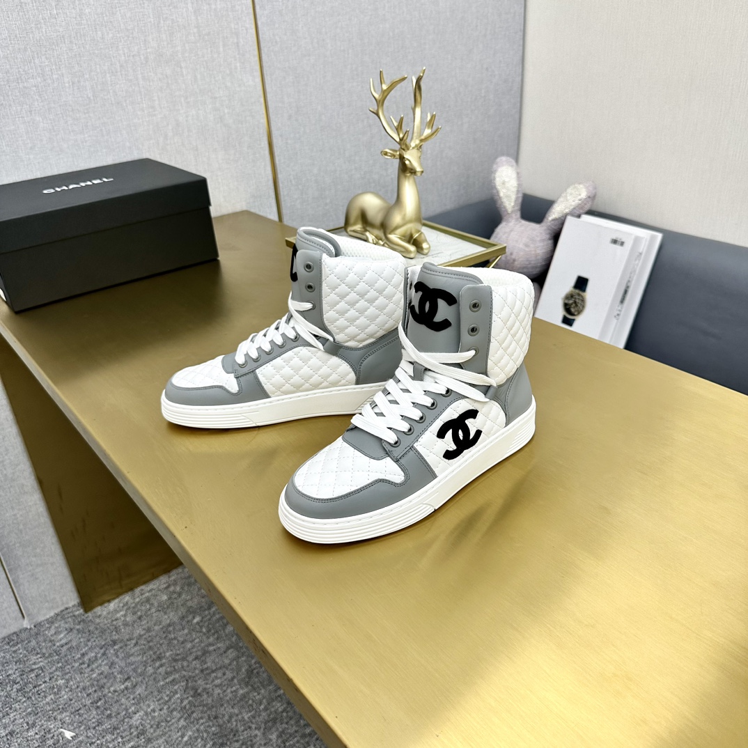 香奈儿高帮休闲鞋 - 头层牛皮・独特デザイン