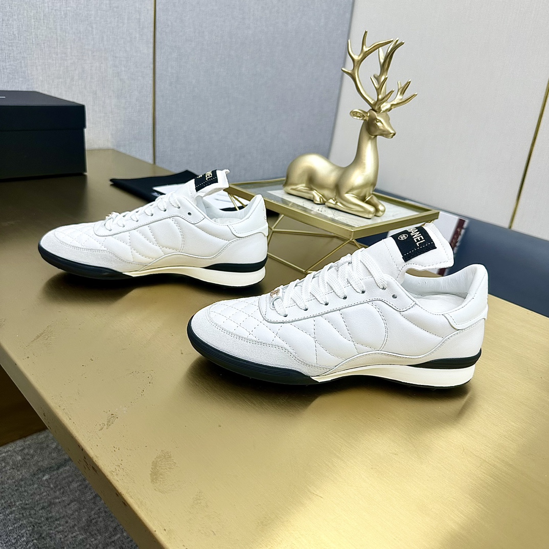 CHANEL香奈儿厚底熊猫板鞋 - 快適さとスタイルを両立した一足