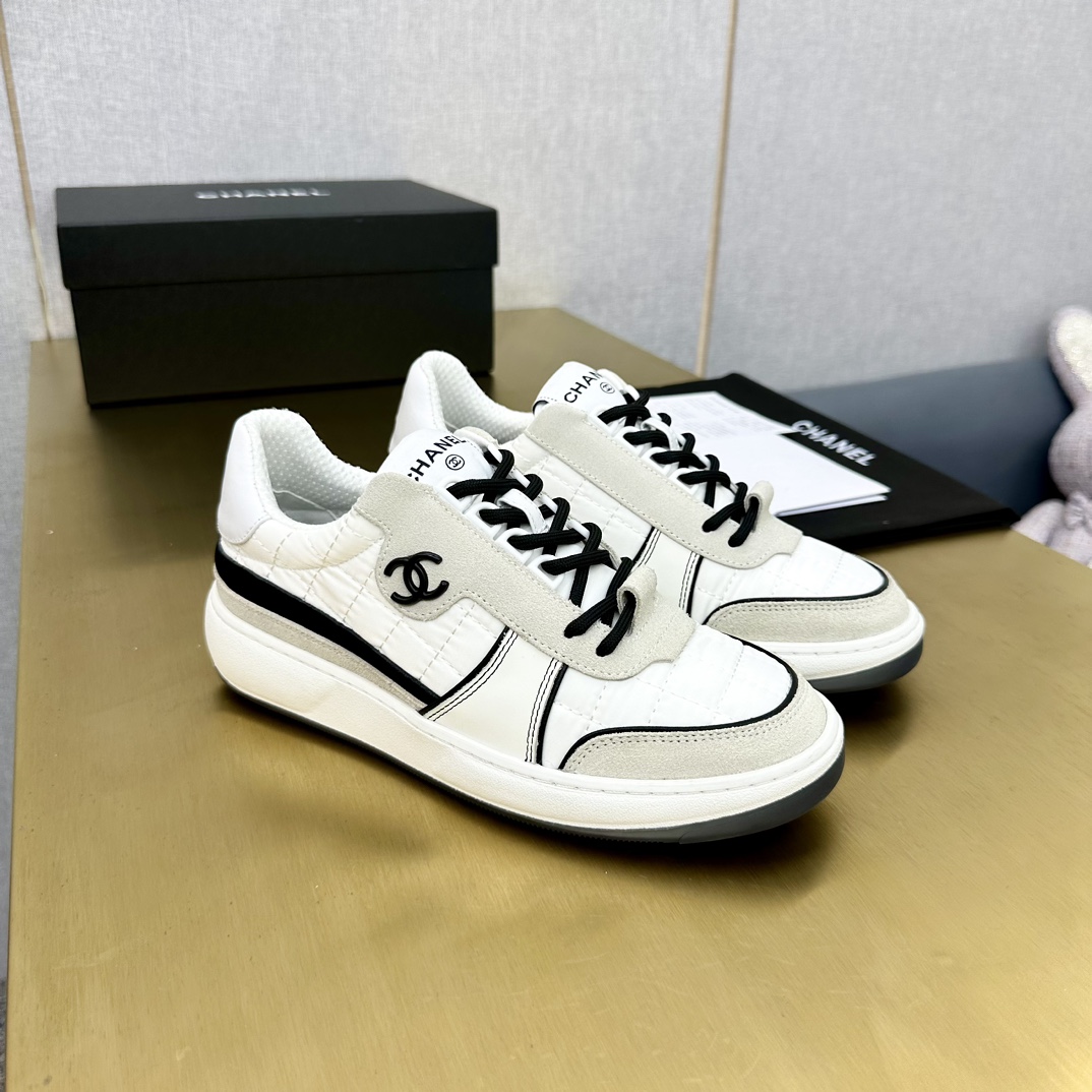 Chanel 熊猫スニーカー ショッピングに最適なデザイン