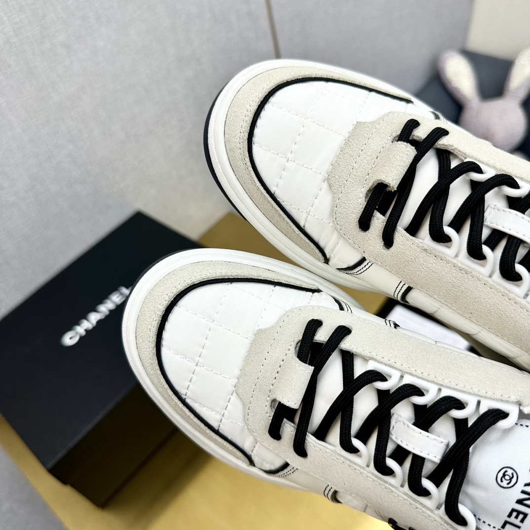 Chanel 熊猫スニーカー ショッピングに最適なデザイン