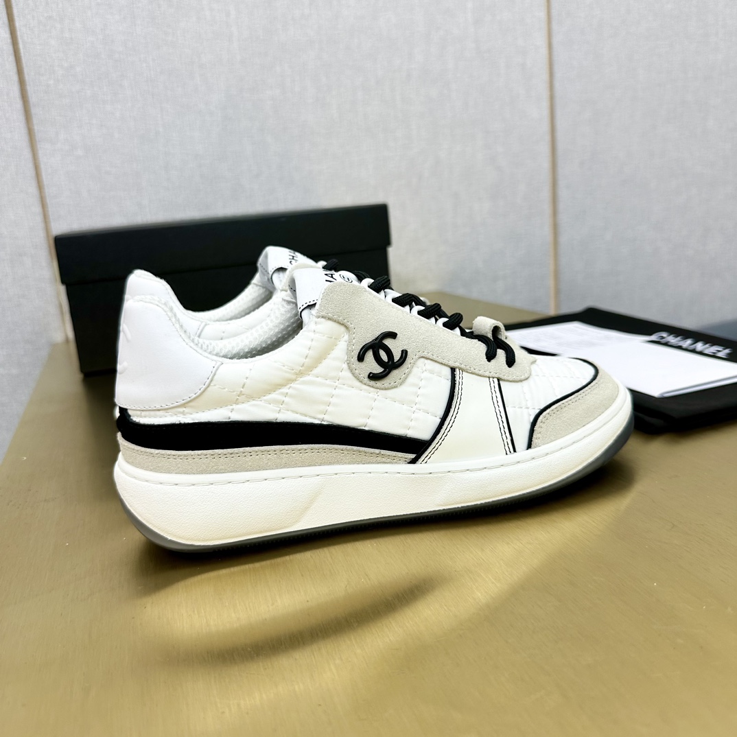 Chanel 熊猫スニーカー ショッピングに最適なデザイン