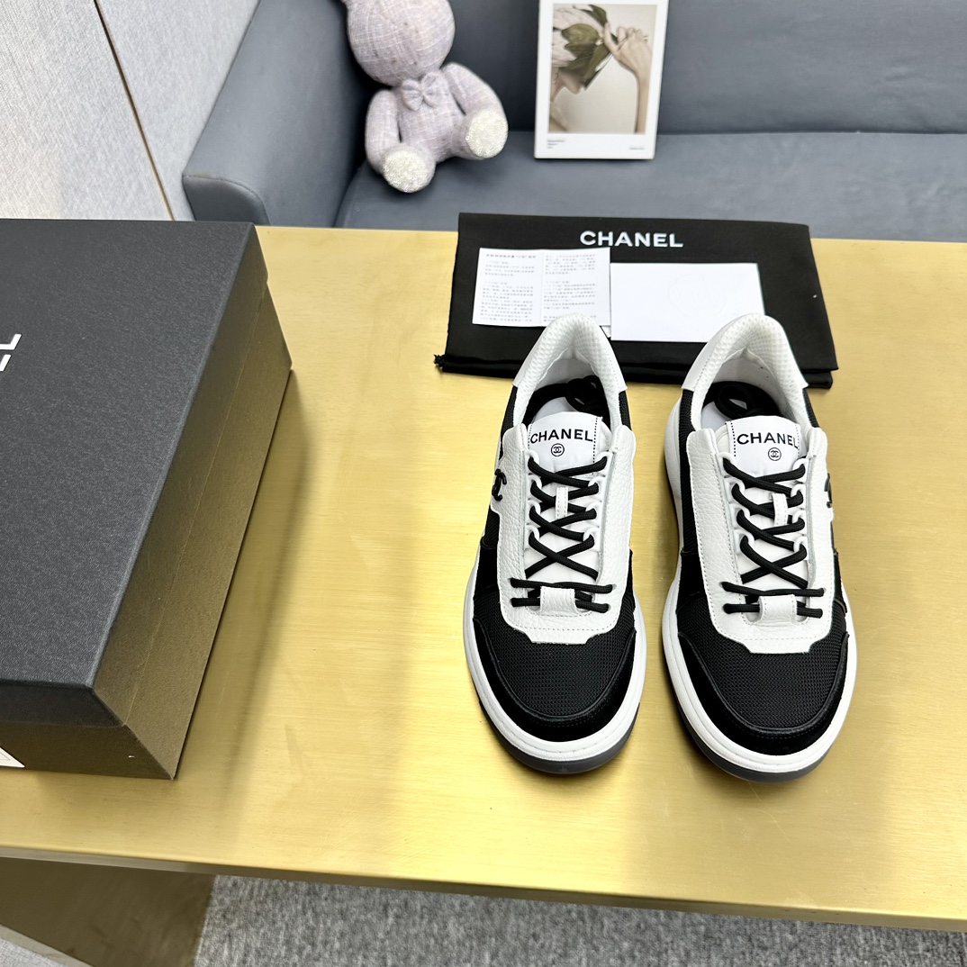 Chanel香奈儿 熊猫スニーカー クラシックデザインと多彩なスタイル