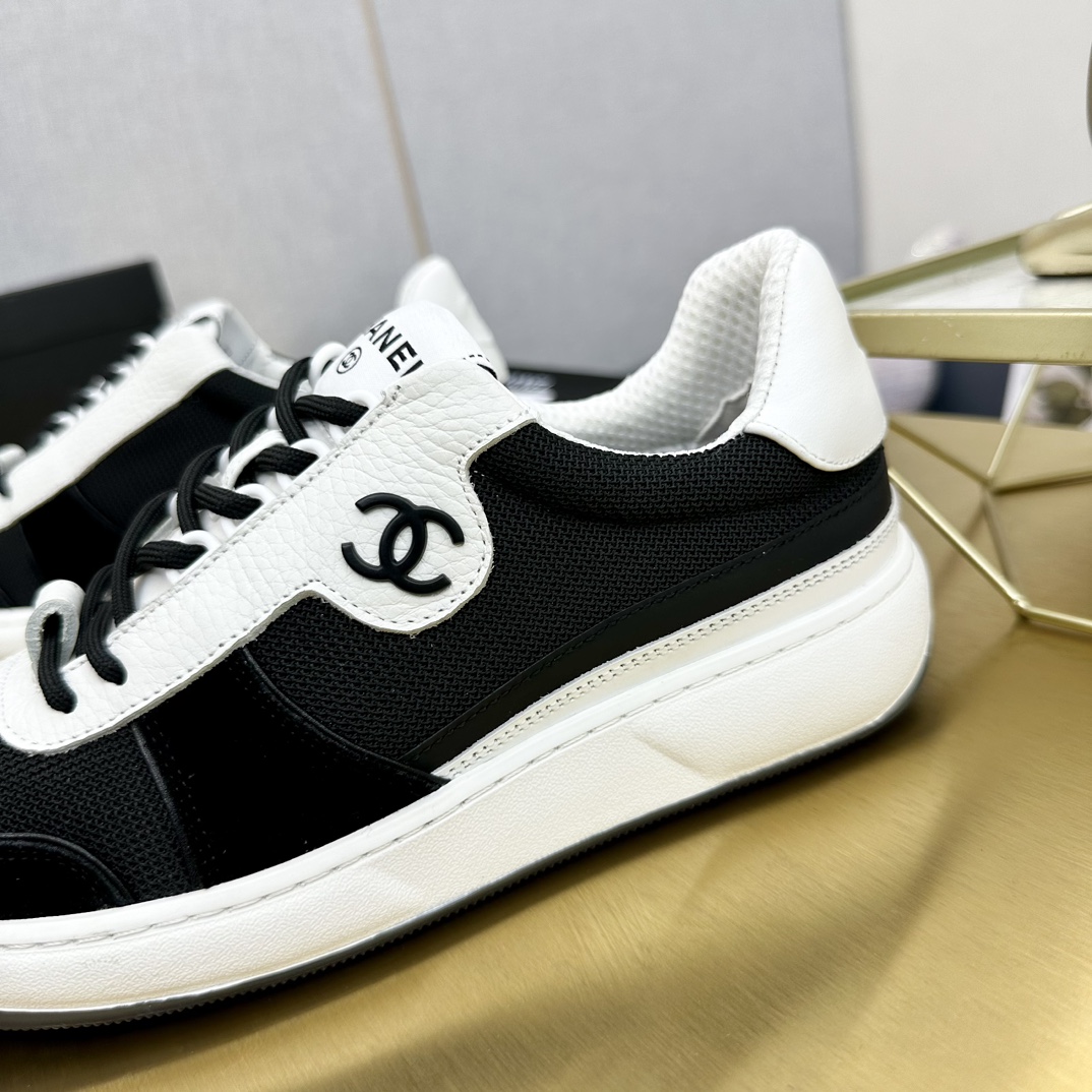 Chanel香奈儿 熊猫スニーカー クラシックデザインと多彩なスタイル