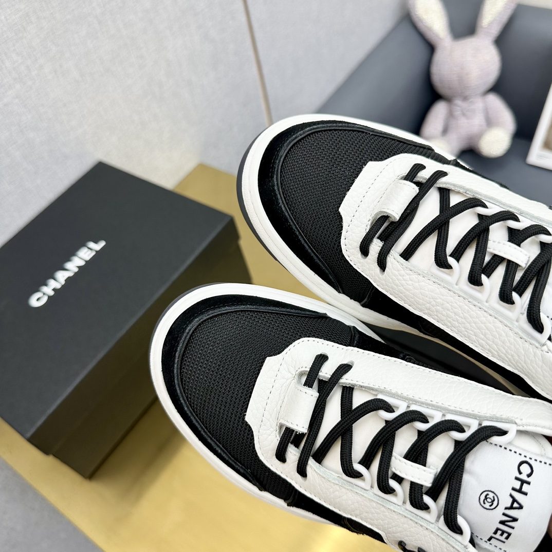 Chanel香奈儿 熊猫スニーカー クラシックデザインと多彩なスタイル
