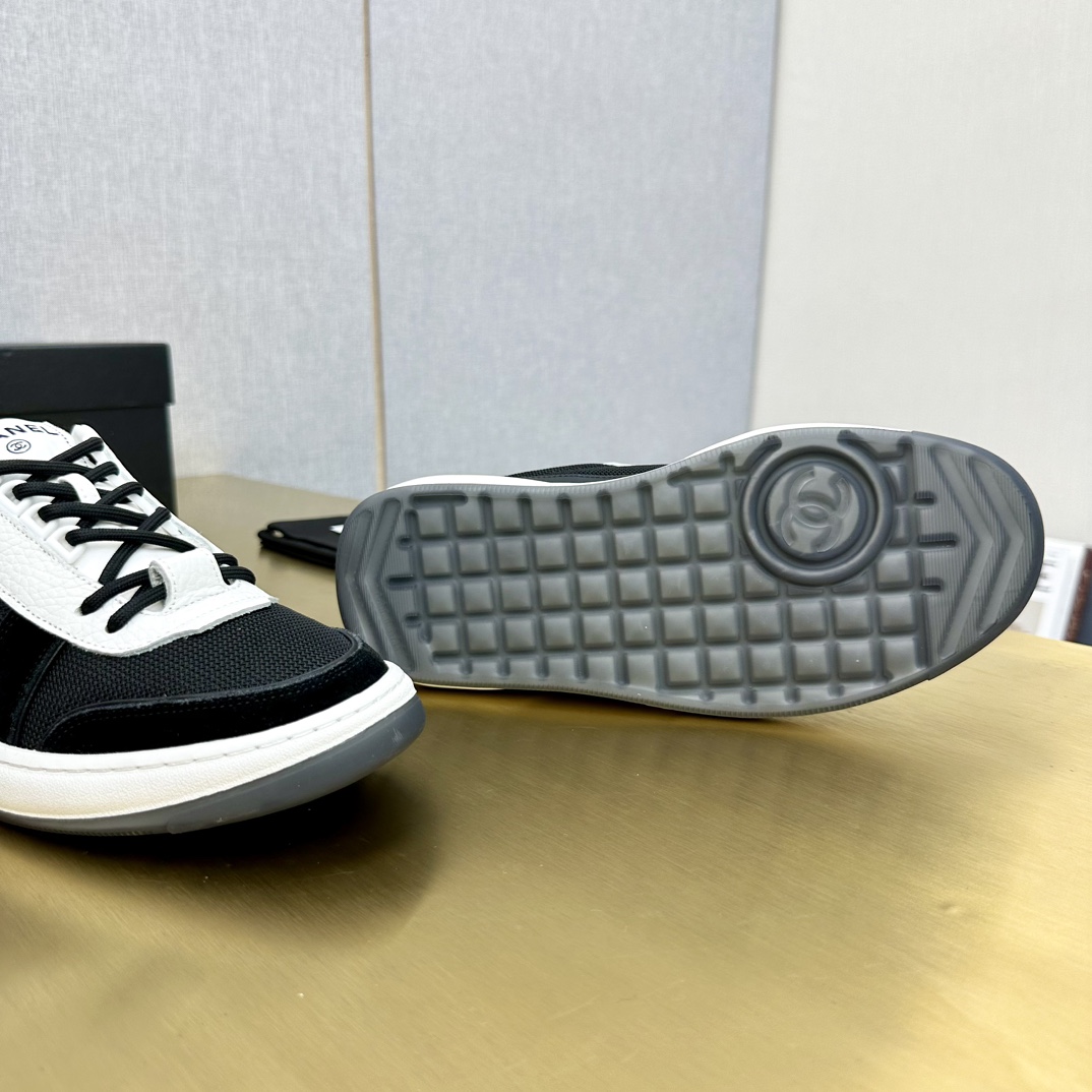 Chanel香奈儿 熊猫スニーカー クラシックデザインと多彩なスタイル