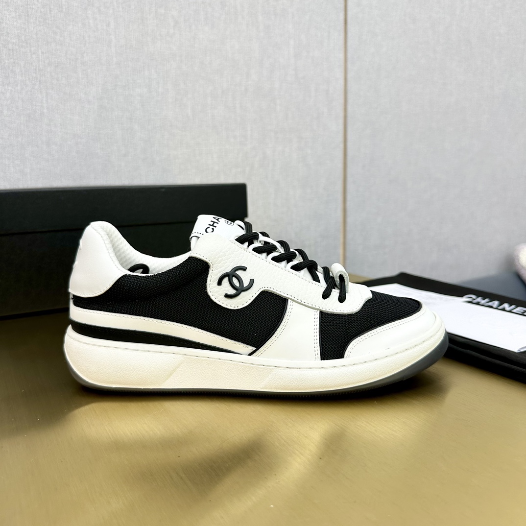 Chanel香奈儿 熊猫スニーカー クラシックデザインの多機能モデル