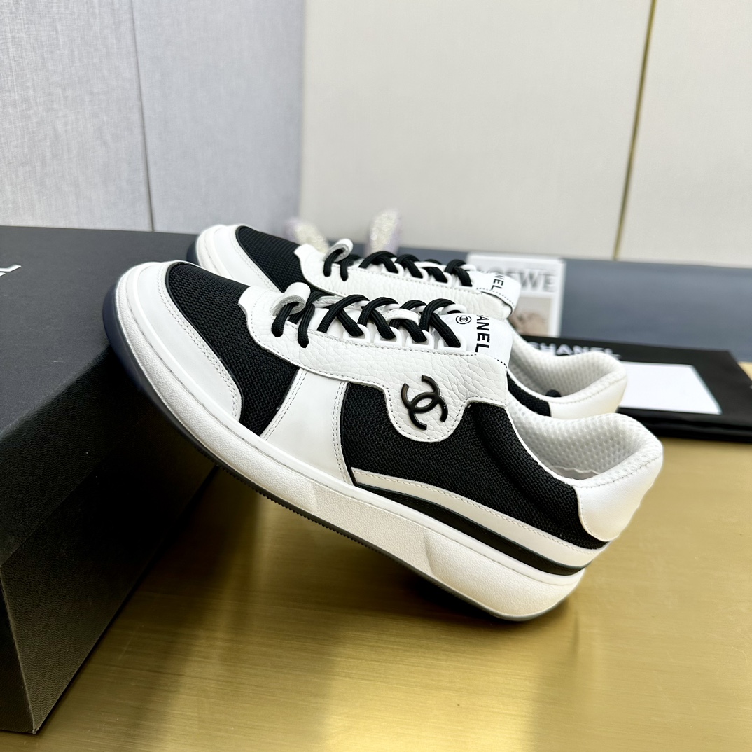 Chanel香奈儿 熊猫スニーカー クラシックデザインの多機能モデル