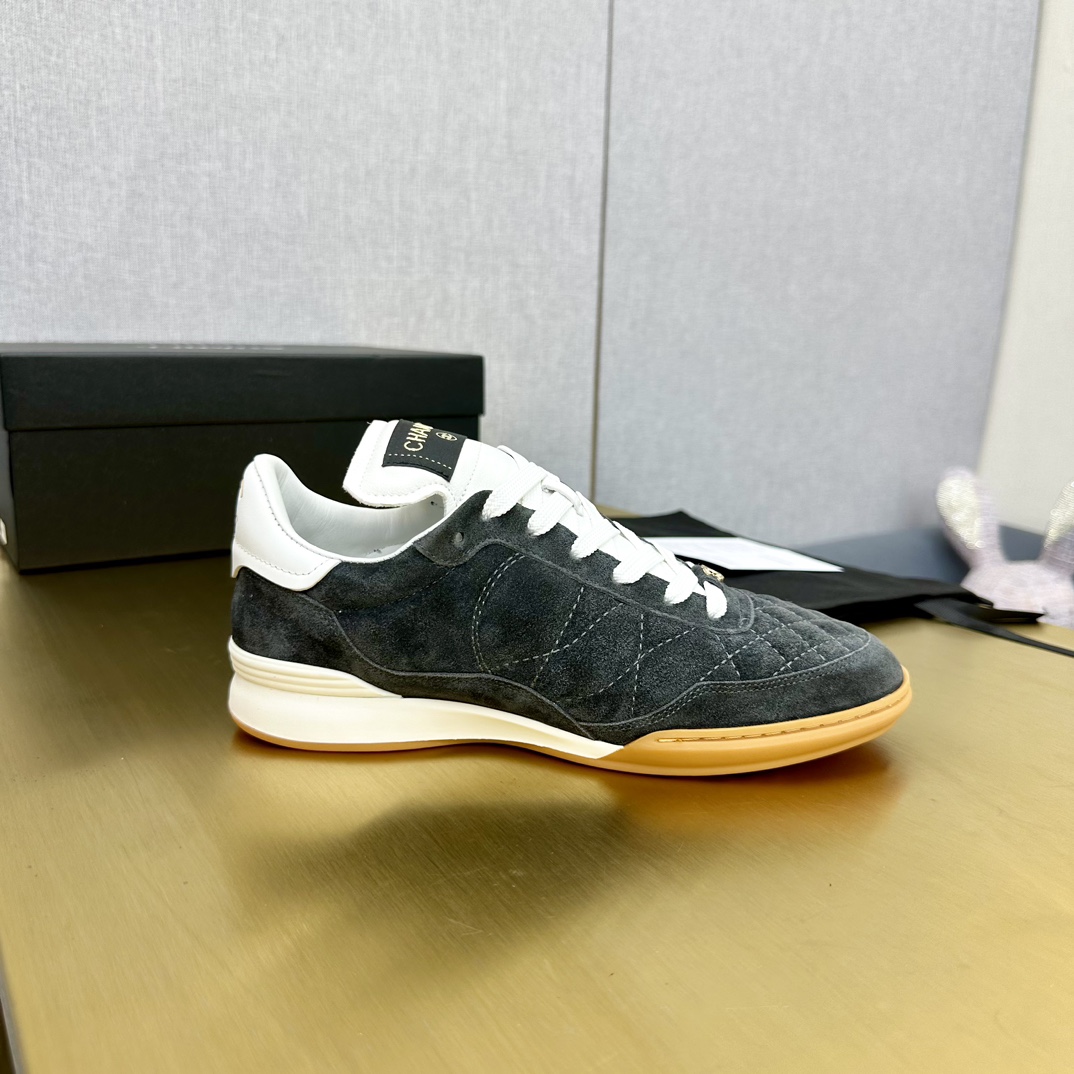 Chanel香奈儿 スポーツシューズ アウトドアにも最適な多色デザイン