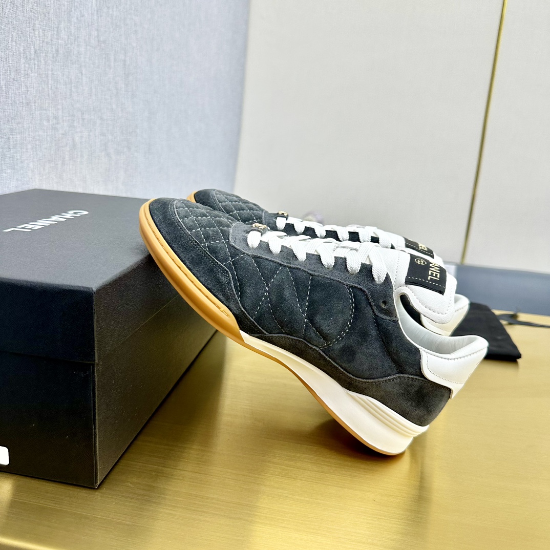 Chanel香奈儿 スポーツシューズ アウトドアにも最適な多色デザイン