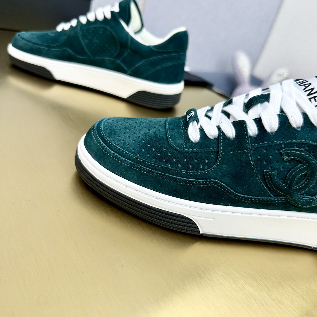 Chanel香奈儿 スポーツシューズ クラシックデザインと多彩な配色