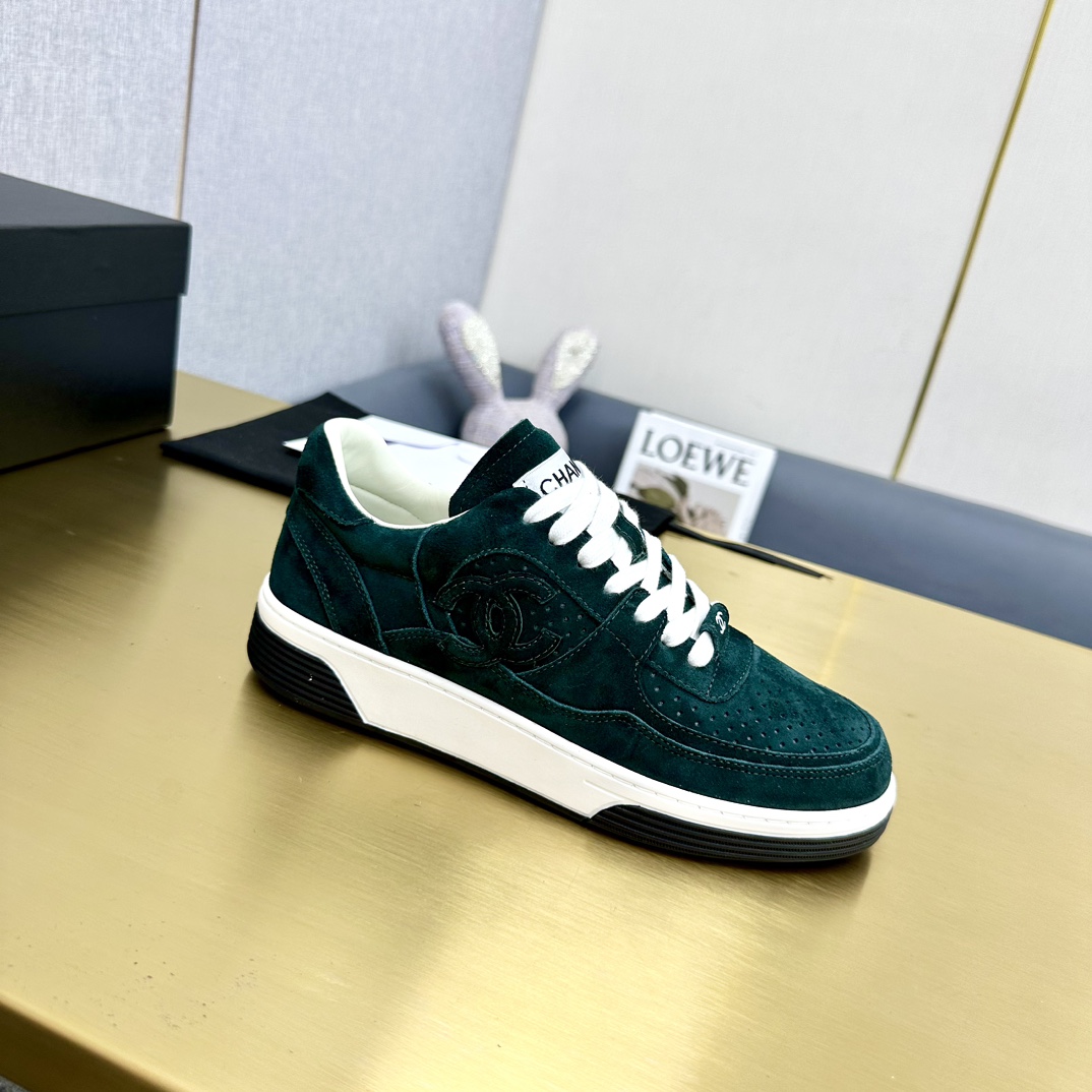 Chanel香奈儿 スポーツシューズ クラシックデザインと多彩な配色