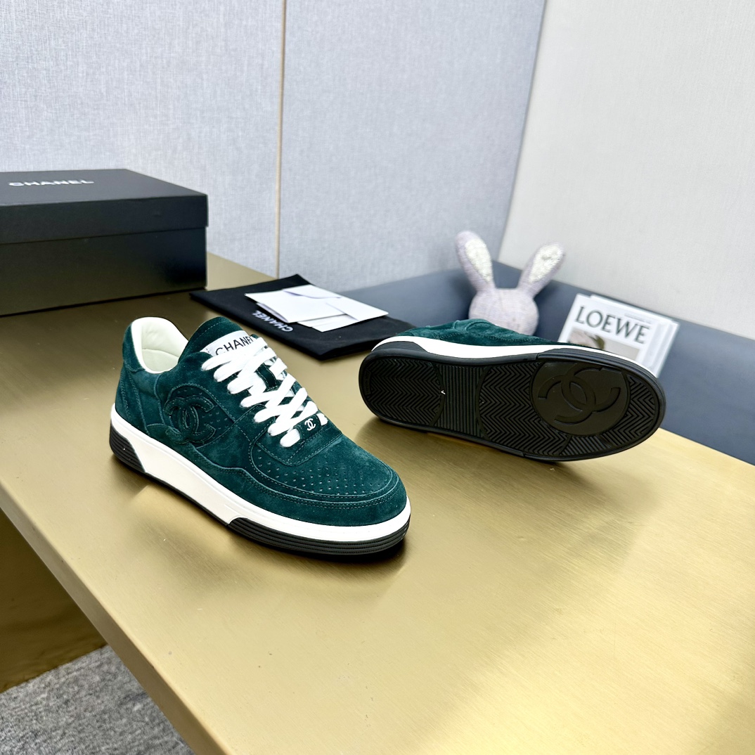 Chanel香奈儿 スポーツシューズ クラシックデザインと多彩な配色