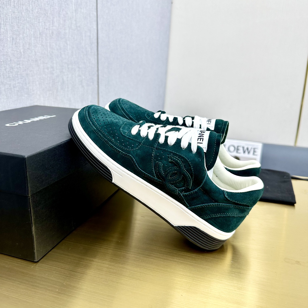 Chanel香奈儿 スポーツシューズ クラシックデザインと多彩な配色