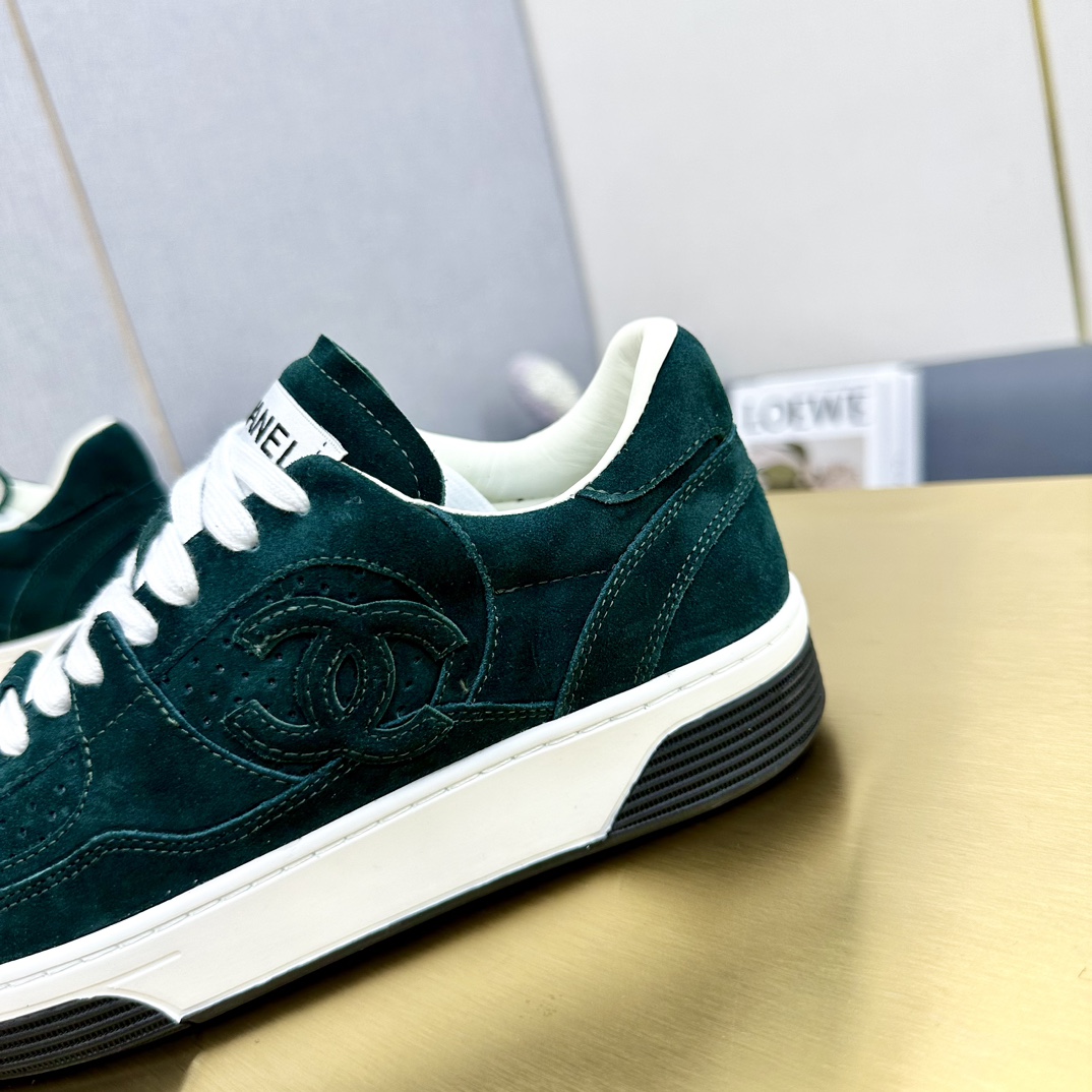 Chanel香奈儿 スポーツシューズ クラシックデザインと多彩な配色