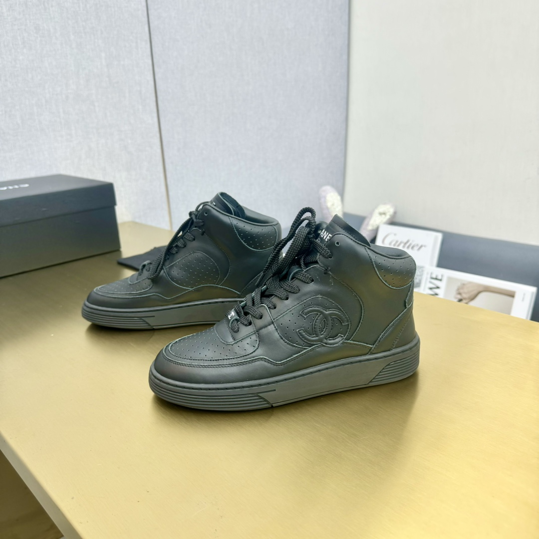 Chanel香奈儿金属休闲スニーカー - 高品質オイルエッジ工芸