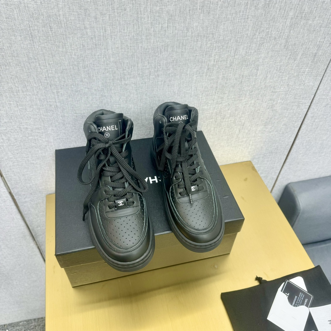 Chanel香奈儿金属休闲スニーカー - 高品質オイルエッジ工芸