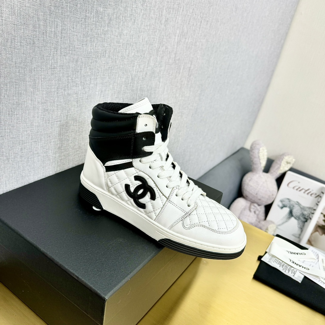 香奈儿高帮休闲鞋 - 头层牛皮・独特デザイン