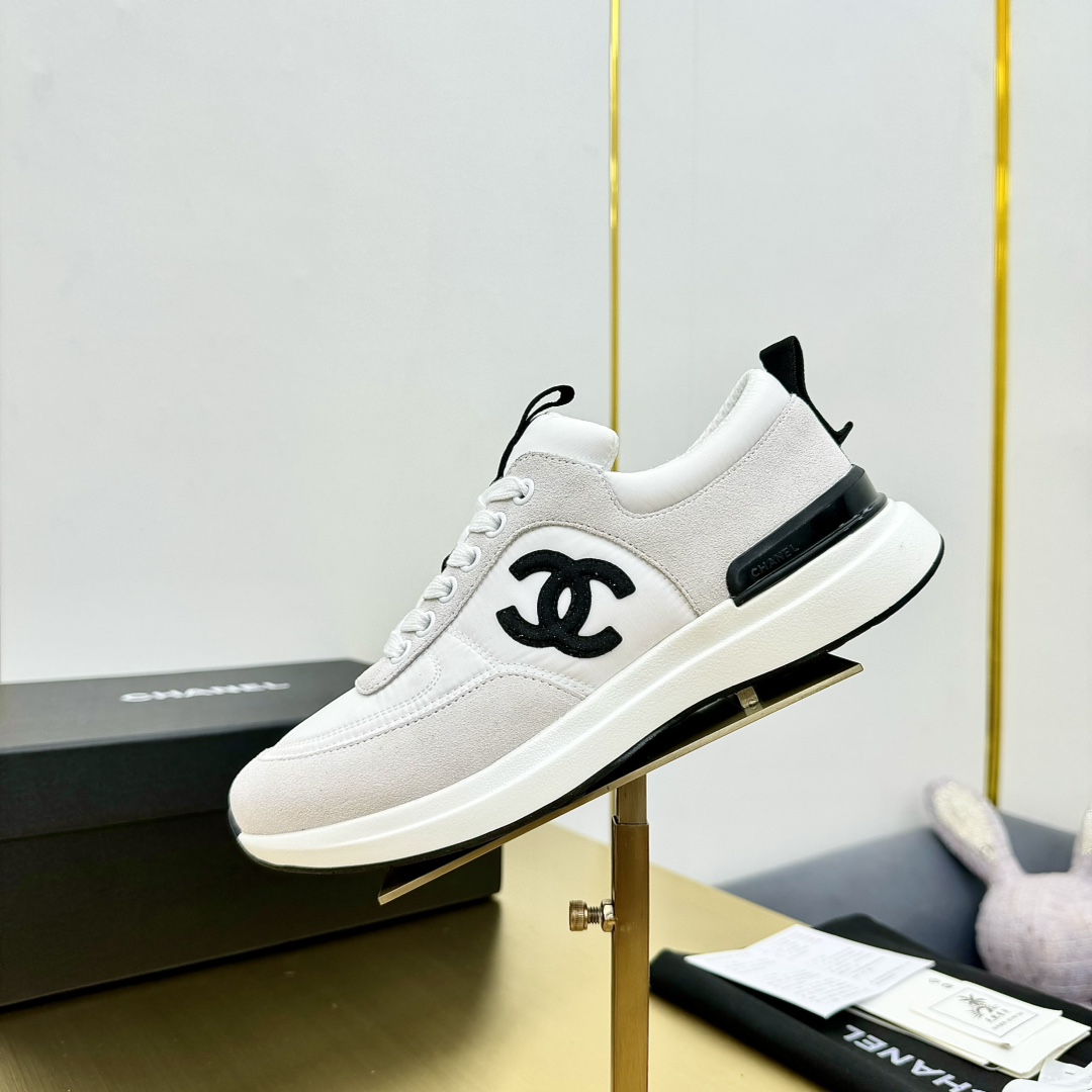 Chanel香奈儿 スポーティーシューズ クラシックデザイン
