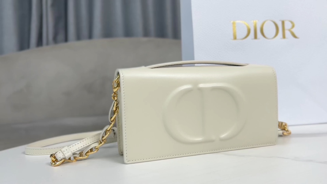 Dior New CD SIGNATURE mini chain handbag