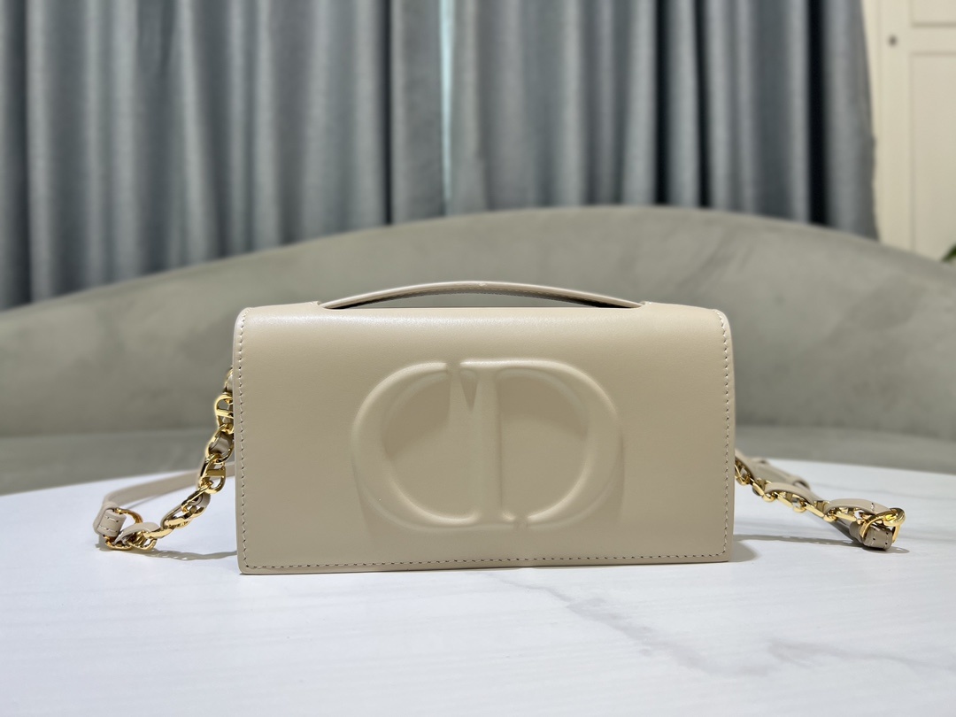 顶级原单新品CDSIGNATURE迷你链条手袋杏色牛皮革CD压花标志编号:9210UMFV_M900这款