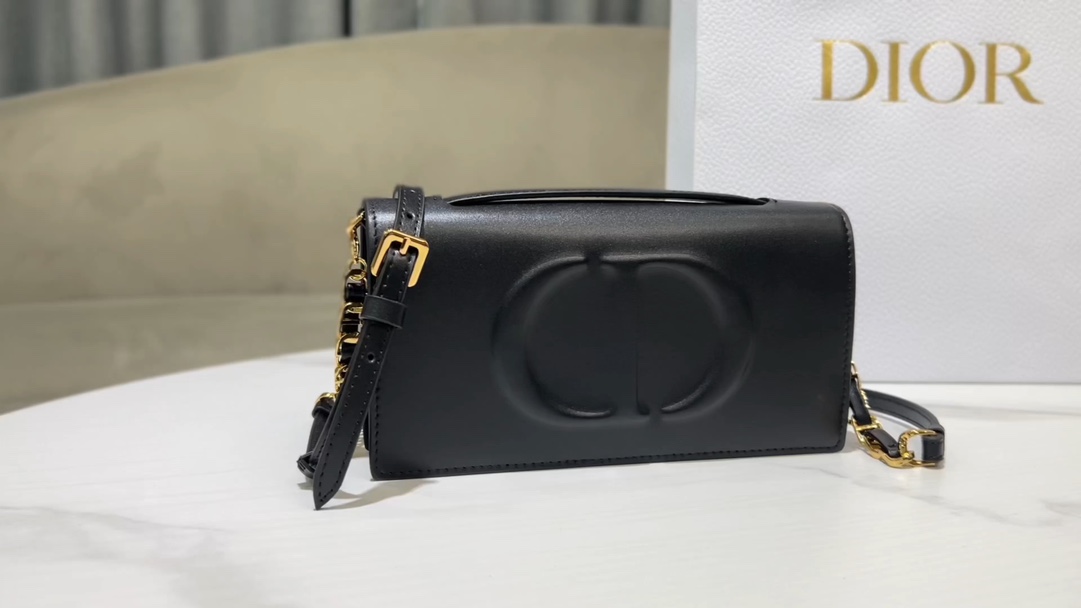 Dior New CD SIGNATURE mini chain handbag