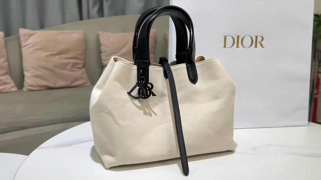 dior toujours hot style medium size