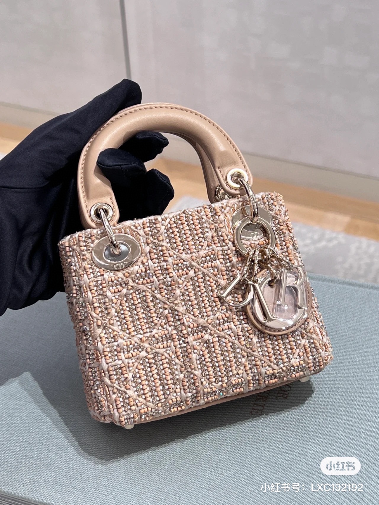 Dior Product _dJTqfY1i7usWlo6HR4Xf7LsLD0MC0nK3U1KjA-g